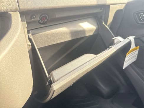 New 2025 Ford Transit 250 148 Medium Roof image 31