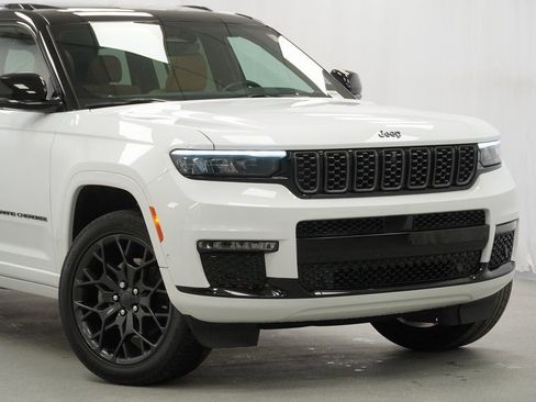 Certified 2024 Jeep Grand Cherokee L Summit image 3