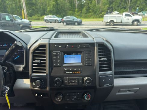 Used 2022 Ford F350 XL w/ Power Equipment Group AWD/4WD image 16