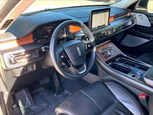 Used 2020 Lincoln Aviator Reserve w/ Equipment Group 202A image 18