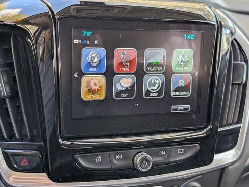 Used 2019 Chevrolet Traverse LT image 24