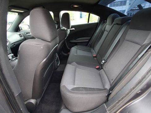Used 2016 Dodge Charger R/T w/ Navigation & Travel Group RWD image 7