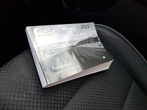 Certified 2023 Chevrolet TrailBlazer RS w/ Convenience Package image 28