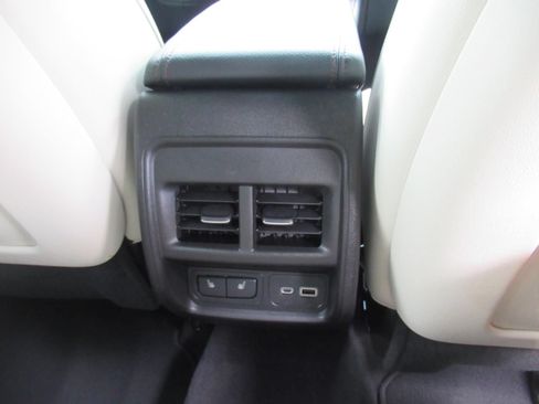 Used 2022 Cadillac XT4 Sport w/ Comfort Package FWD image 32