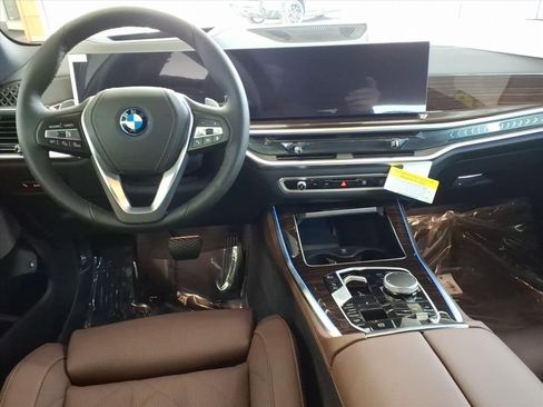 New 2026 BMW X5 xDrive50e w/ Premium Package image 9