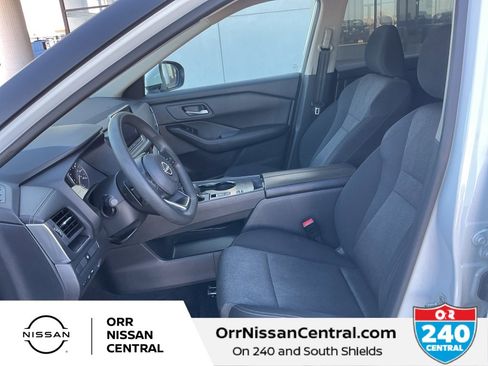 New 2024 Nissan Rogue SV image 17
