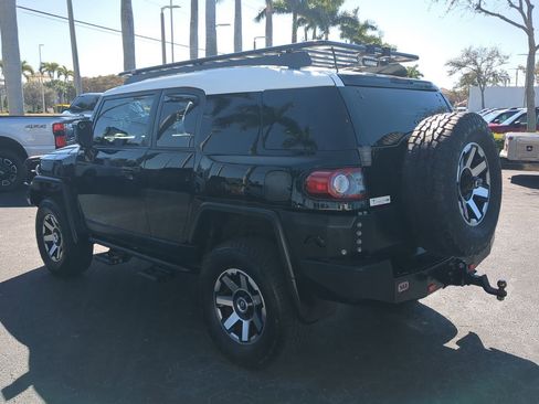 Used 2012 Toyota FJ Cruiser 4WD image 6