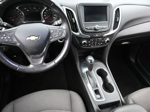 Used 2021 Chevrolet Equinox LT FWD image 14