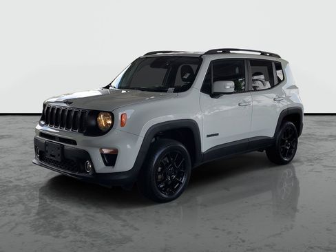 Certified 2020 Jeep Renegade Altitude AWD/4WD image 4