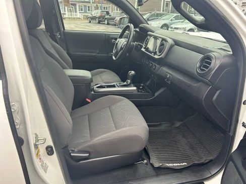 Used 2017 Toyota Tacoma TRD Sport w/ Tow Package image 17