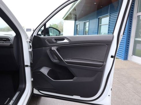 Used 2021 Volkswagen Tiguan SE R-Line AWD/4WD image 23