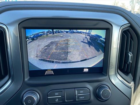 Used 2023 Chevrolet Silverado 2500 LT w/ Convenience Package image 11