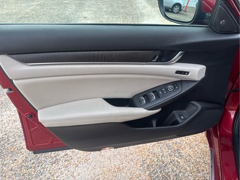 Used 2021 Honda Accord Touring image 20