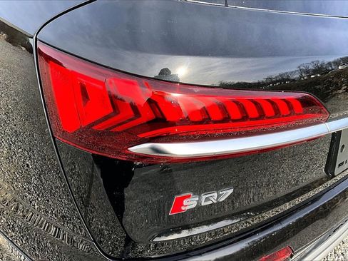 Used 2022 Audi SQ7 Premium Plus w/ SQ7 Executive Package image 29