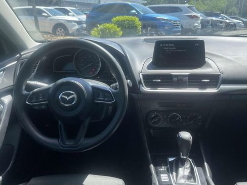 Used 2018 MAZDA MAZDA3 Sport FWD image 22