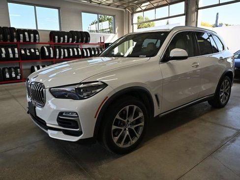 Used 2021 BMW X5 xDrive40i w/ Premium Package image 8