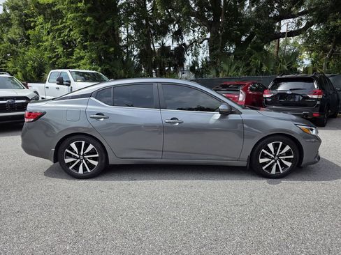 Used 2021 Nissan Sentra SV w/ SV Premium Package FWD image 2