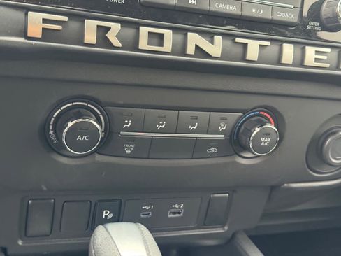 Certified 2025 Nissan Frontier SV w/ Tow Package image 17
