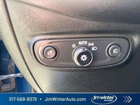 Used 2020 Chevrolet Equinox Premier w/ LPO, Floor Liner Package FWD image 24