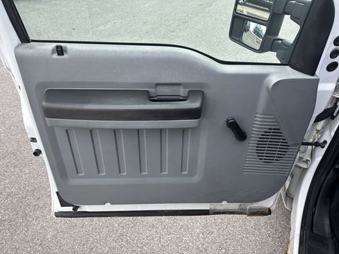 Used 2011 Ford F250 XL w/ XL Value Pkg image 20