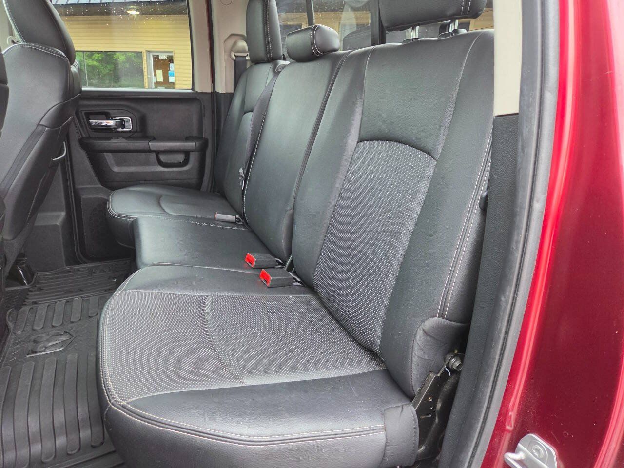 Used 2017 RAM 1500 Laramie w/ Convenience Group AWD/4WD image 37