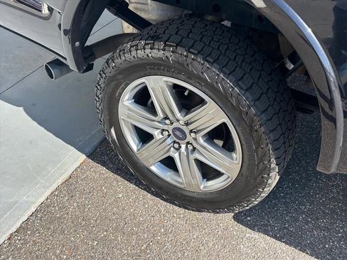 Used 2019 Ford F150 XLT w/ Equipment Group 302A Luxury AWD/4WD image 27