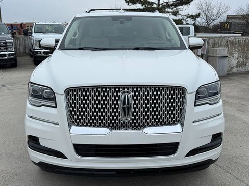 Used 2022 Lincoln Navigator L Reserve image 2