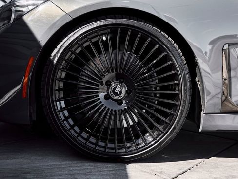 Used 2022 BMW M760i xDrive w/ Luxury Rear Seating Package AWD/4WD image 3