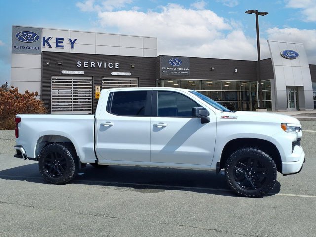 Used 2022 Chevrolet Silverado 1500 RST w/ Z71 Off-Road Package AWD/4WD image 4