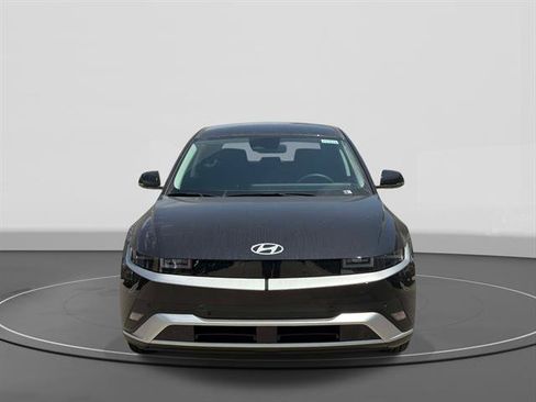 New 2026 Hyundai Ioniq 5 SE RWD image 2