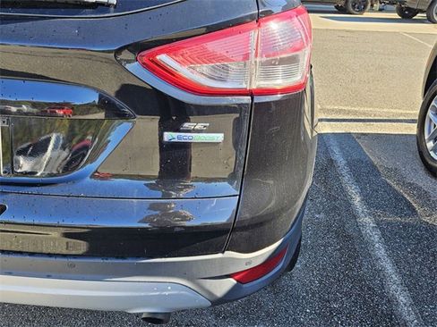 Used 2016 Ford Escape SE w/ Equipment Group 201A image 8