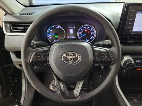 Used 2022 Toyota RAV4 LE AWD/4WD image 26