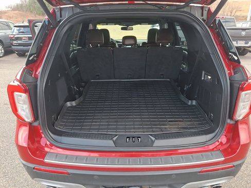 Used 2020 Ford Explorer Platinum w/ Premium Technology Package AWD/4WD image 29