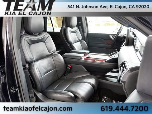 Used 2022 Lincoln Navigator L Reserve w/ Monochromatic Package AWD/4WD image 13