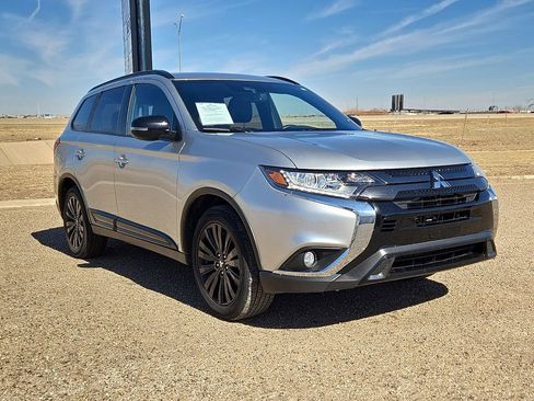 Used 2020 Mitsubishi Outlander LE image 6