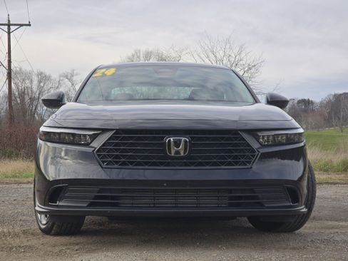 Used 2024 Honda Accord EX image 10