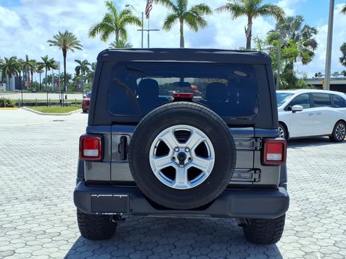 Used 2021 Jeep Wrangler Sport AWD/4WD image 12