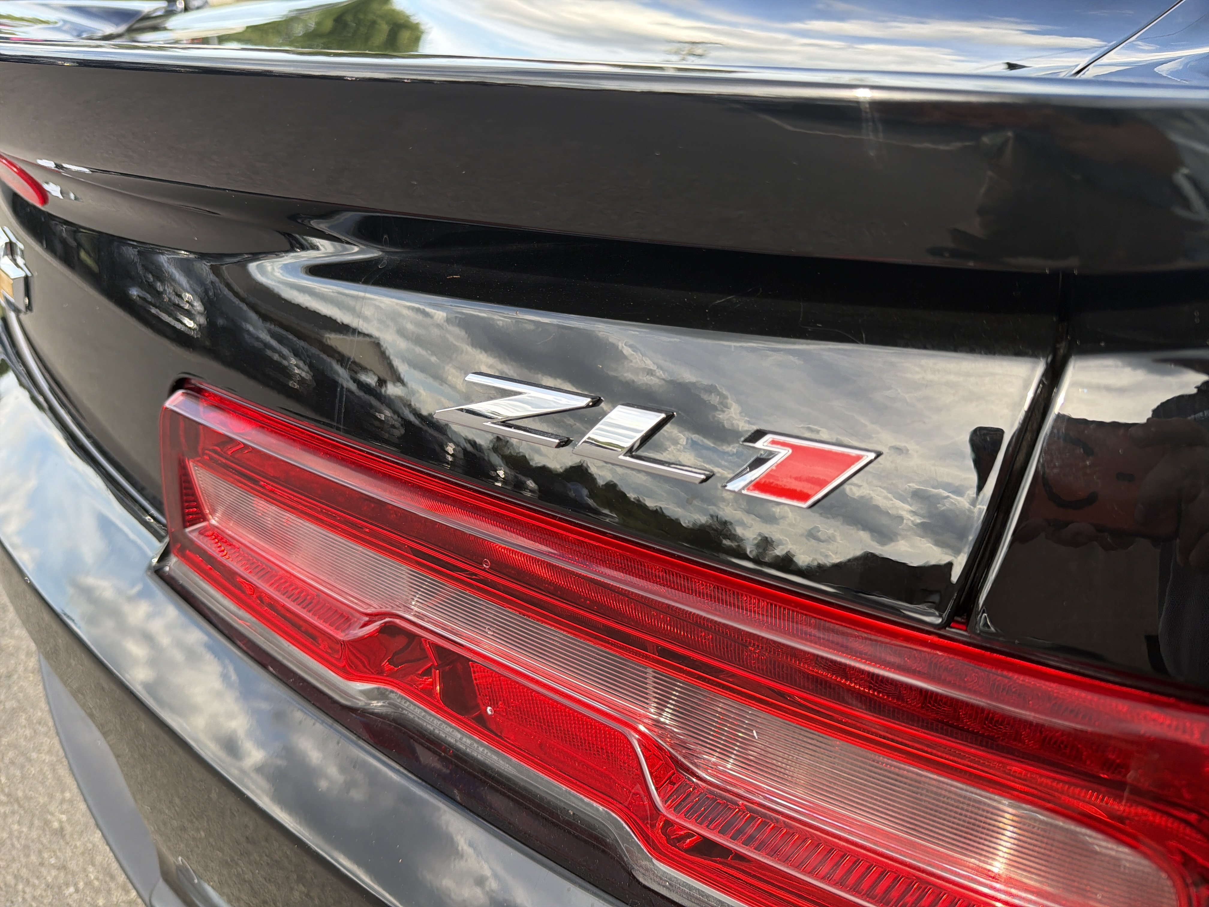 Used 2015 Chevrolet Camaro ZL1 RWD image 8