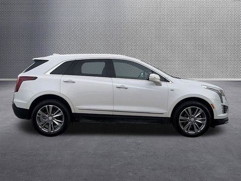Used 2025 Cadillac XT5 Premium Luxury image 4