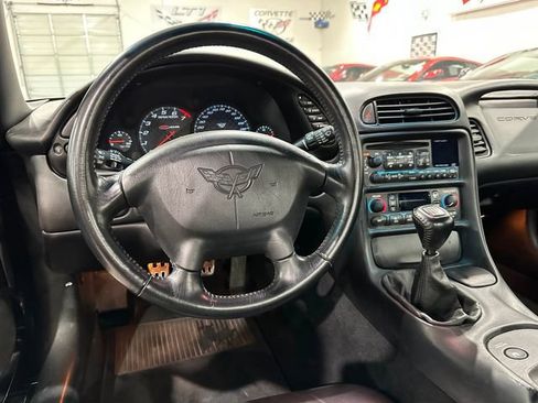 Used 2001 Chevrolet Corvette Z06 w/ Memory Pkg RWD image 7