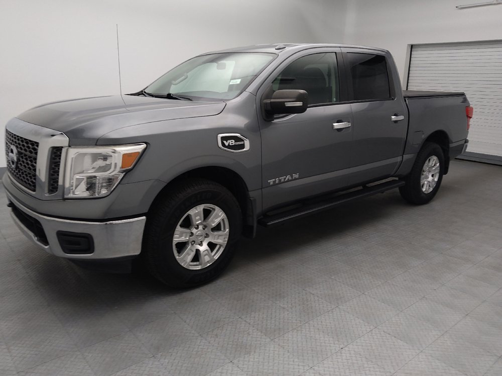 Used 2017 Nissan Titan SV AWD/4WD image 2
