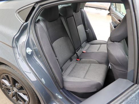 Used 2025 Toyota Camry LE image 30