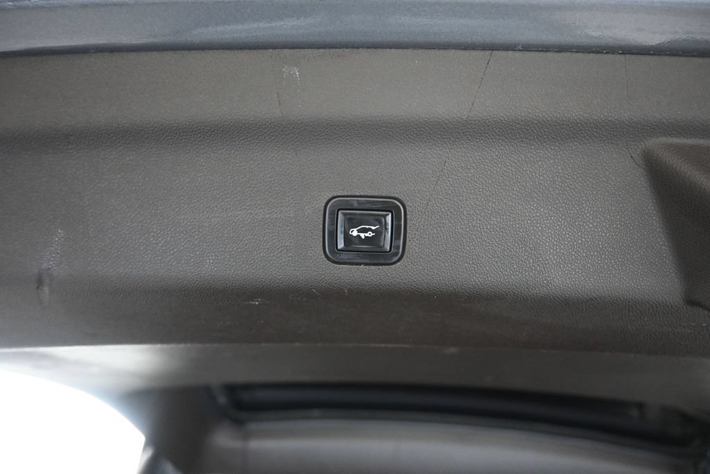 Used 2021 GMC Yukon XL SLT w/ SLT Premium Package AWD/4WD image 68