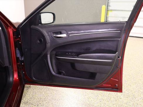 Used 2022 Chrysler 300 Touring w/ Sport Appearance Package RWD image 37