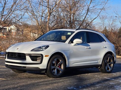 Certified 2022 Porsche Macan S image 40