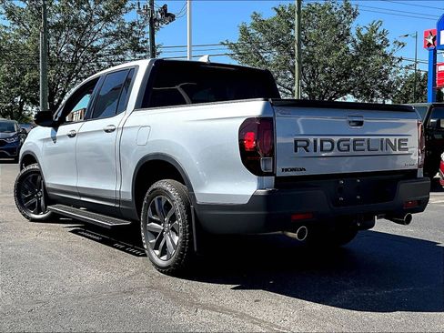 Used 2025 Honda Ridgeline Sport image 4