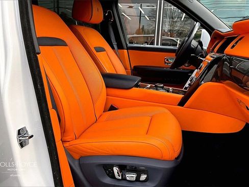 Certified 2021 Rolls-Royce Cullinan Black Badge image 9