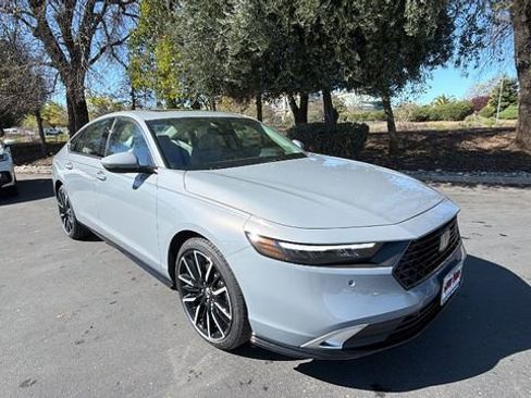 New 2026 Honda Accord Touring image 2