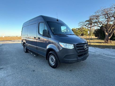 Used 2019 Mercedes-Benz Sprinter 144 image 5