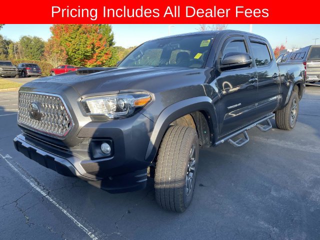 Used 2018 Toyota Tacoma TRD Sport AWD/4WD image 1